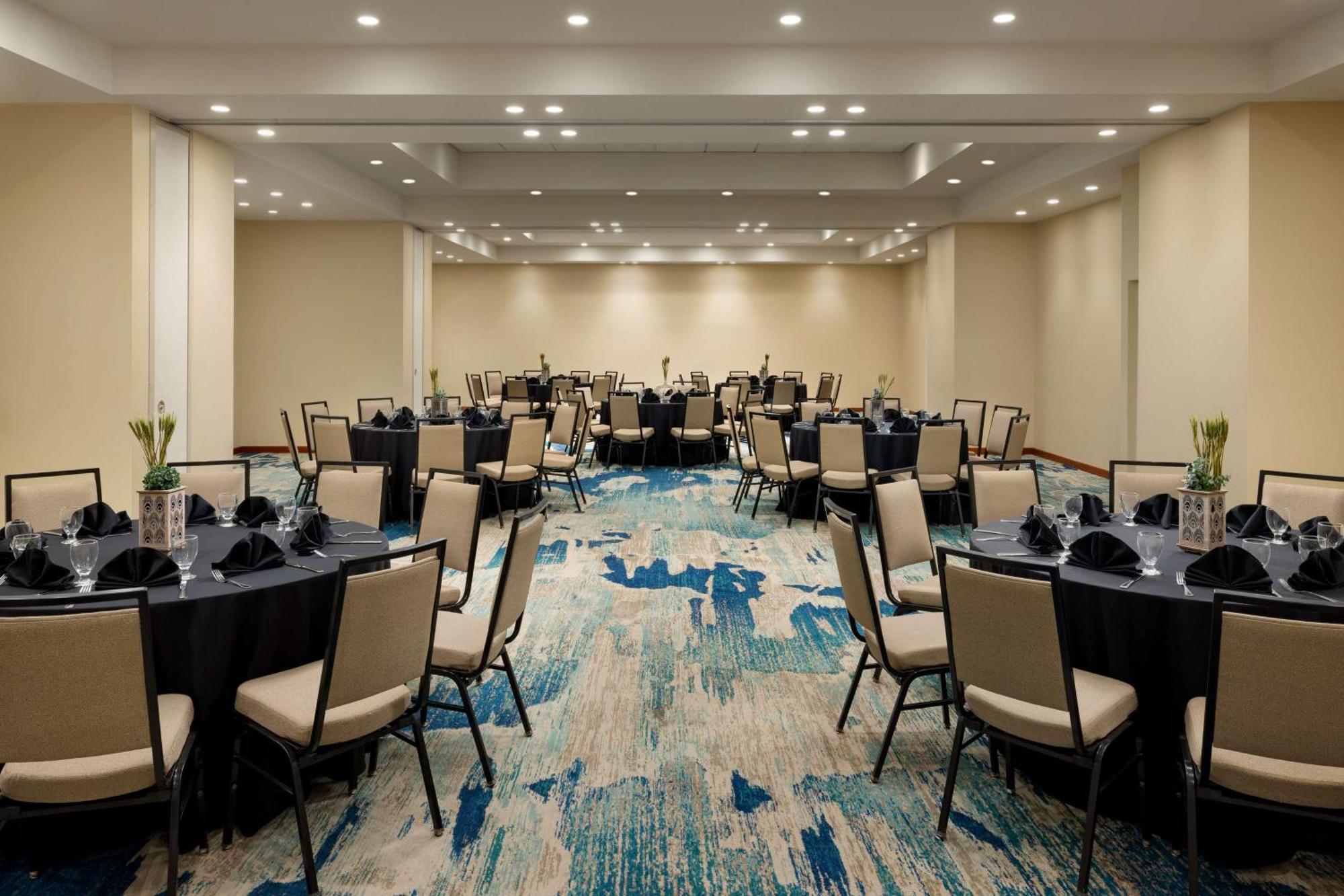 Embassy Suites By Hilton San Juan - Hotel & Casino Екстер'єр фото